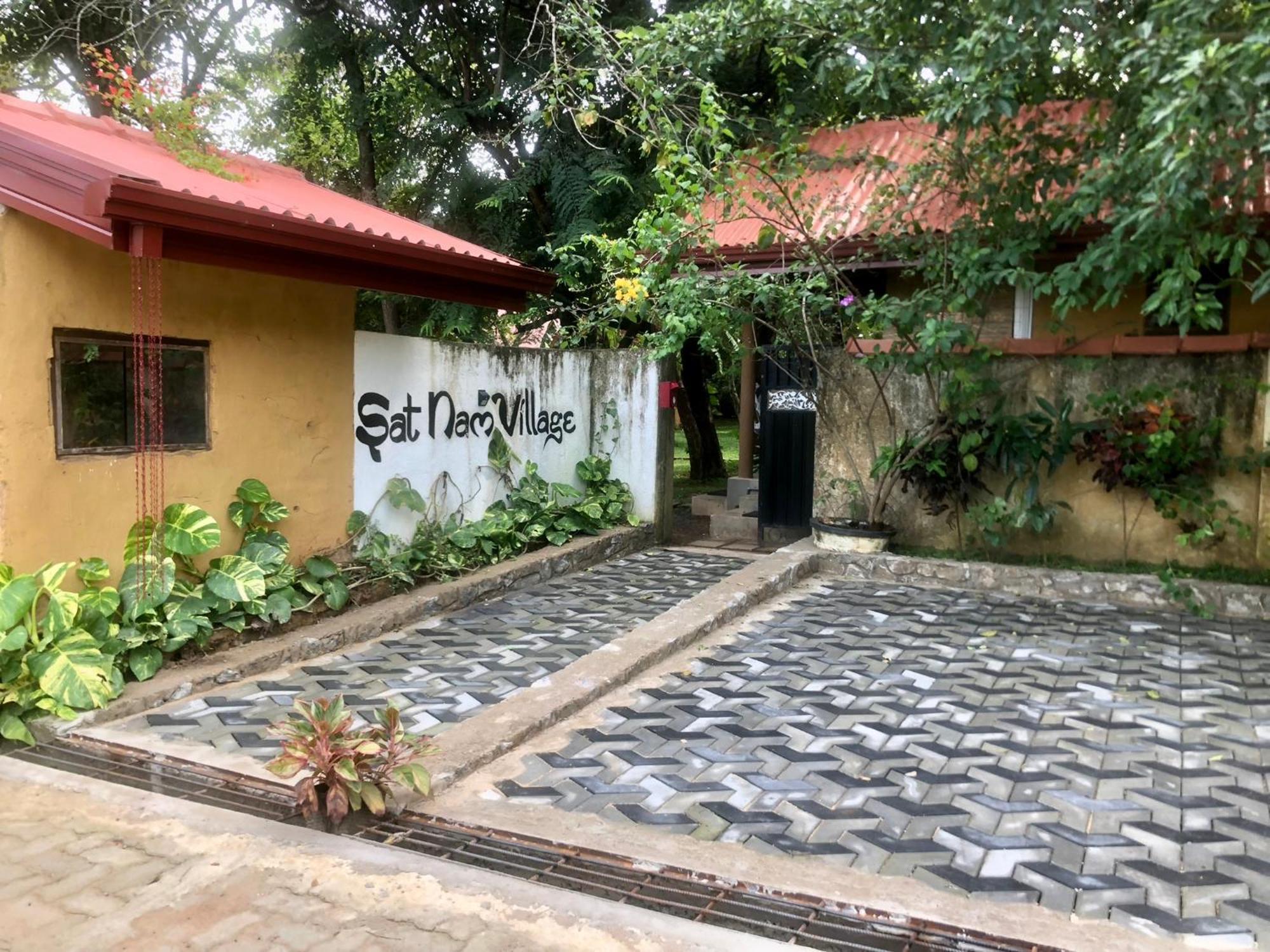 Sat Nam Village Hotel Sigiriya Exterior foto