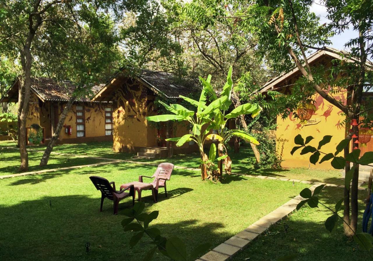 Sat Nam Village Hotel Sigiriya Exterior foto